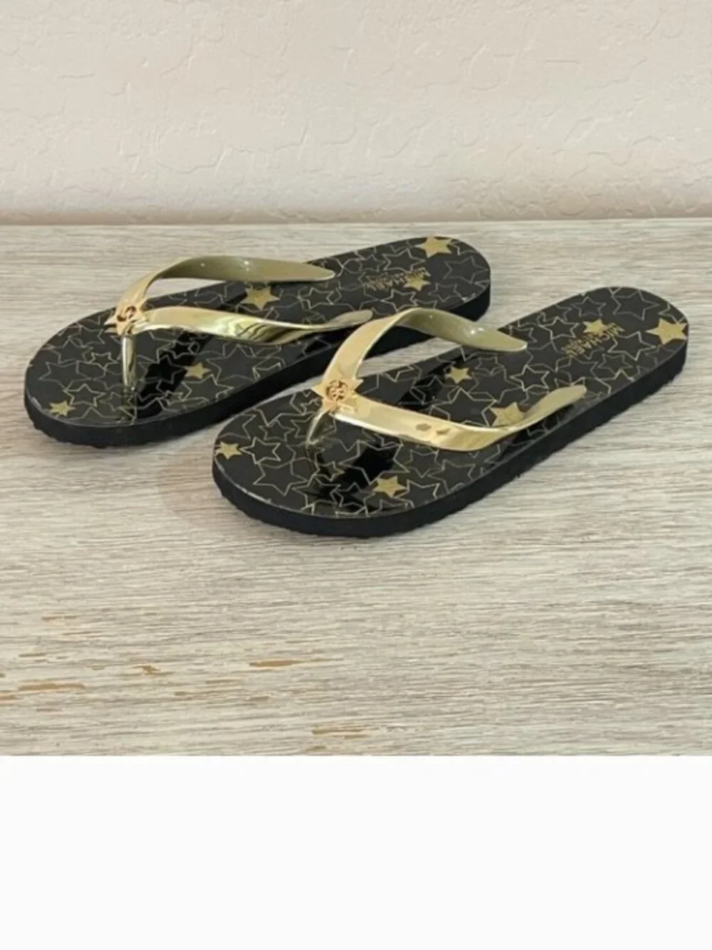 Michael Kors Sandals MK Flip Flops Thong Gloss Black Metallic Gold Stars Size 6